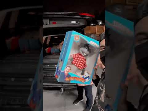 CRISTIANO DA DUPLA COM ZÉ NETO GANHA O XAROPINHO DO RATINHO DE PRESENTE