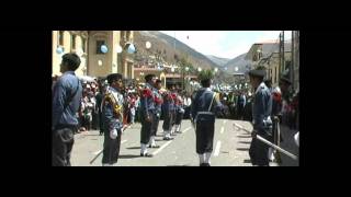 preview picture of video 'Aniversario Colegio San Ramon 2011 - Desfile Ex alumnos'
