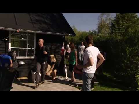 Johnny Deluxe – Så er det sommer (Officiel Musikvideo)