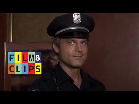 Thumbnail of the video: Supersnooper - Poliziotto Superpiù - Clip #2 HD (Ita Sub English) by Film&Clips