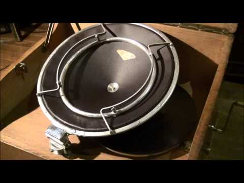 Pathe Diffusor; PATINS ET FOURRURES MAZURKA (Placet)