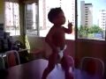 Бразильский малыш в памперсе взорвал Интернет своим танцем news2 ru 