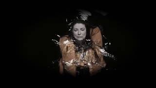 Hello Earth - Kate Bush - Live kurzversion