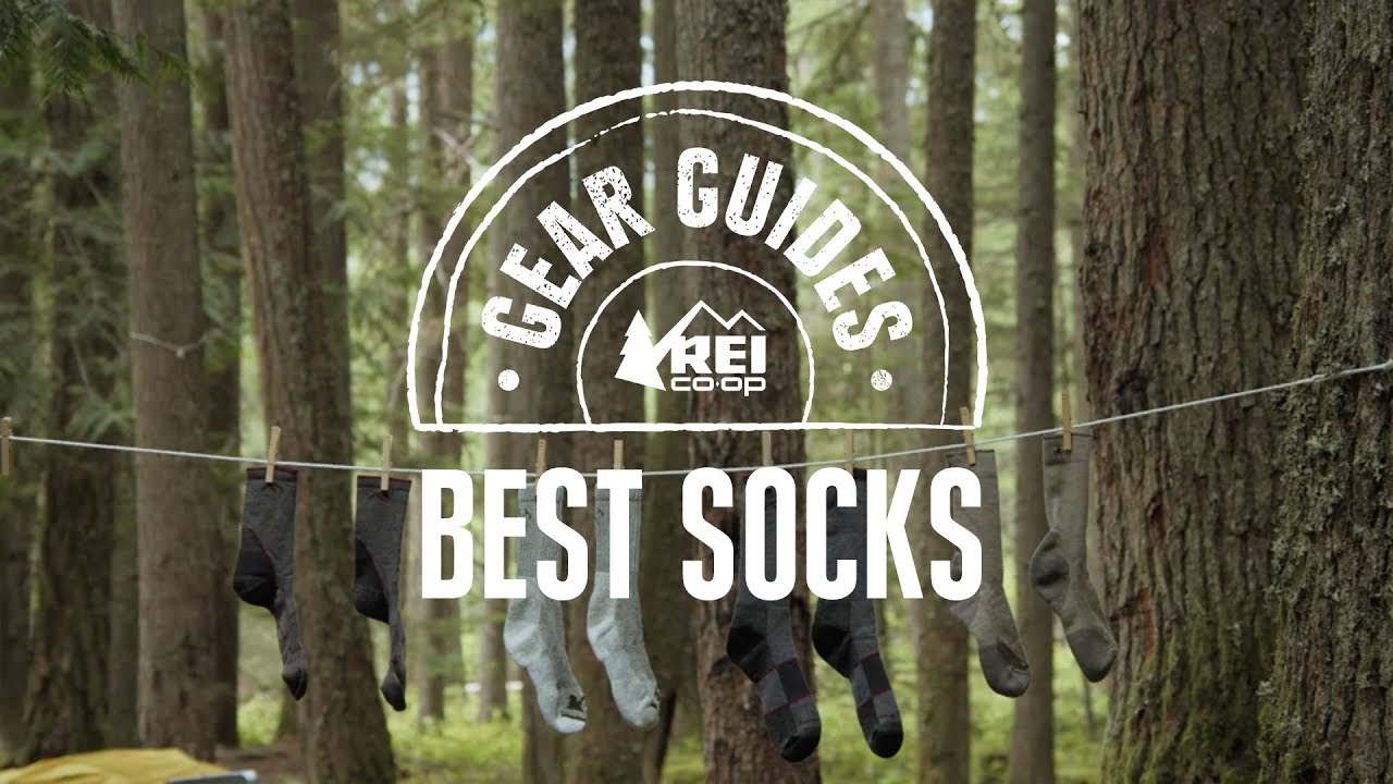 Hiking Socks vs Trail Runners – Which One’s Right for You? 🧦🏃‍♂️