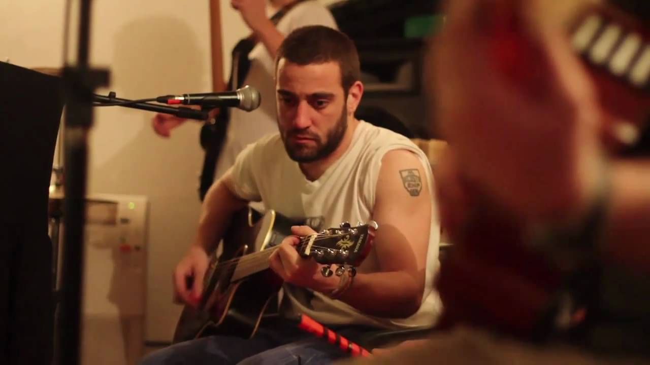 Trailer "Tantas manos"