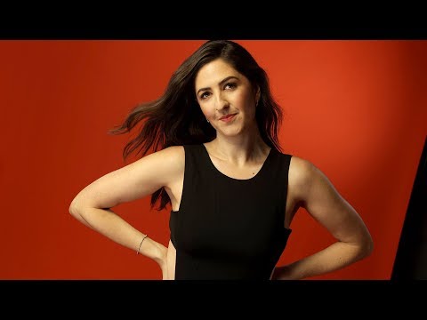 How D'Arcy Carden avoids making 'The Good Place's’ Janet too robotic