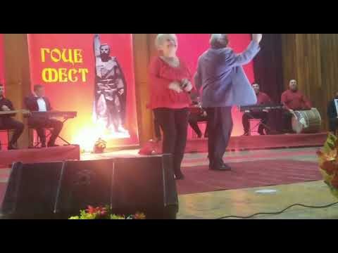 Nacka Slavkova I Risto Krapovski- Pukni zoro