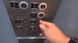 preview picture of video 'Lawrence, MA: Odd Dover Classic Hydraulic Elevator @ 170 Common St.'