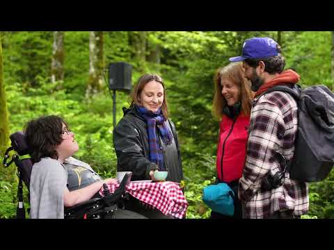 Επτά τοποσυναφείς παραγωγές από διεθνείς καλλιτέχνες προσαρμόστηκαν σε τοποθεσίες της ευρύτερης περιοχής του Βερολίνου.