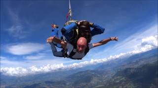Chute libre de 4000m dans les Alpes