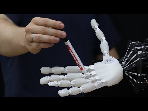 The design and fabrication of a soft robotic hand