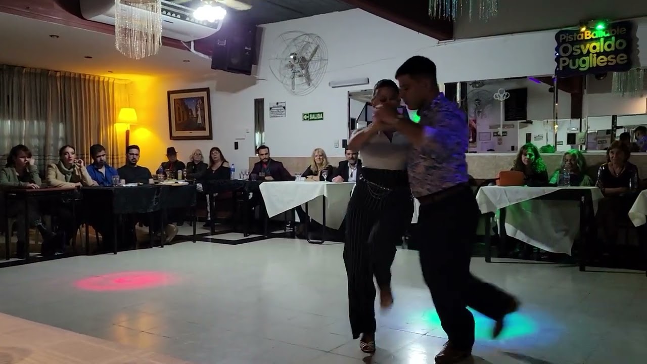 Analia Centurion - performance at Si sos brujo milonga on August 27, 2022