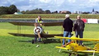 preview picture of video 'model airshow at Tisselt Willebroek (Broken-Wings)'