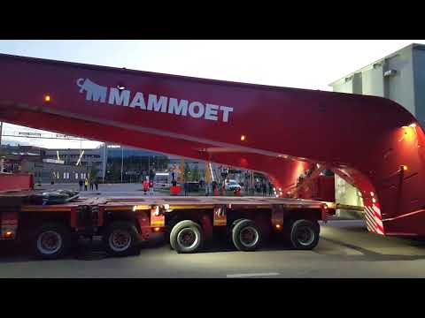 Zwaartransport Mammoet in Zweden trekt veel bekijks