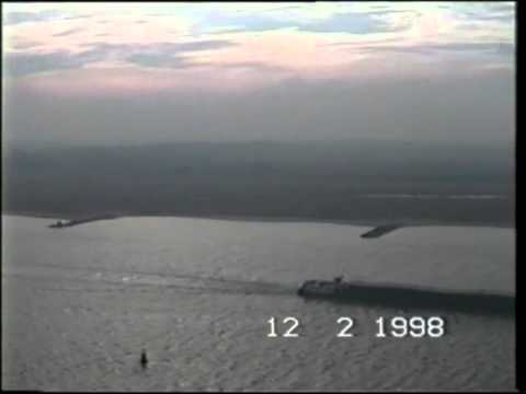 1998-02-12 Inspectie schoorsteen voormalige Steenfabriek Heuff in Vuren