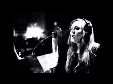 Adele - Hiding my heart