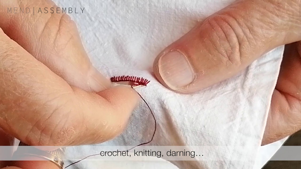 Mend Assembly Maria Rubia Buttonhole with Subtitles