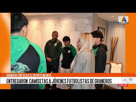 Junto al deporte infantil: Entregaron camistas a jóvenes deportistas de Graneros