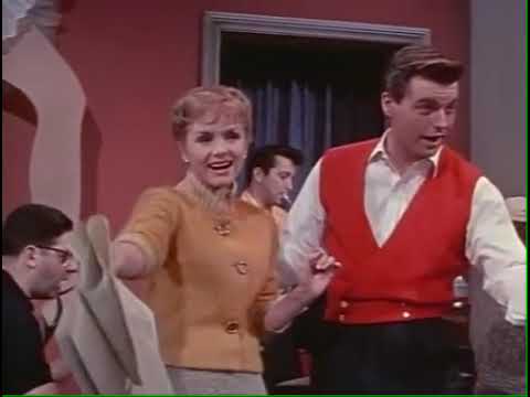 Robert Wagner and Debbie Reynolds - You Can't Love 'Em All