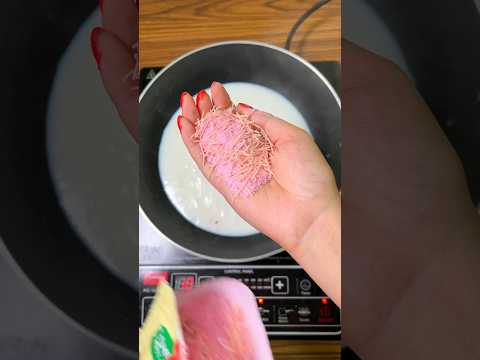 Only 2 Ingredients Falooda | Strawberry Faluda ❤️❤️ #youtubeshorts #milk #food #recipe