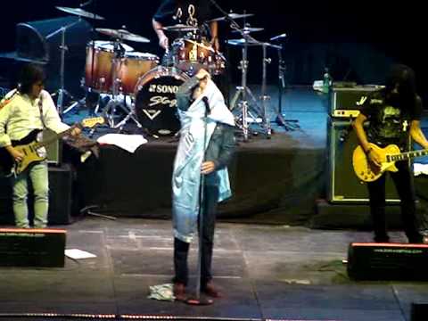 Deberías saber por qué - Charly Garcia 12/0610