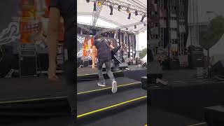 Download lagu EDANE Live Bikin Heboh Penonton Seruuu... mp3