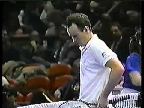 Michael Chang vs J. McEnroe - Nabisco Masters 1989 - 02/13