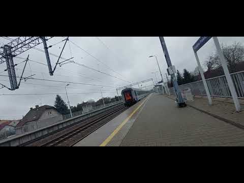 Przejazd pociągu INTERCITY nieznanej relacji przez stacje PKP Kraków Prokocim