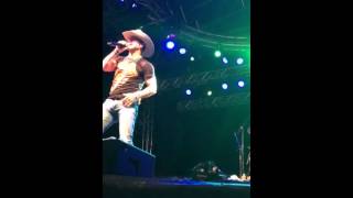 Aaron Pritchett Wake You With A Kiss