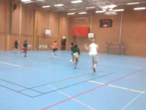 Försäsong BK Järva,  på ett ben framåt