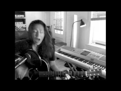 Pumped up Kicks (Acoustic Version) - Foster the people - Julie Corrigan Cover