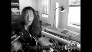Pumped up Kicks (Acoustic Version) - Foster the people - Julie Corrigan Cover