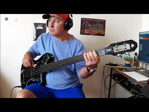 MACK THE KNIFE ON EASTWOOD FRETLESS BASS