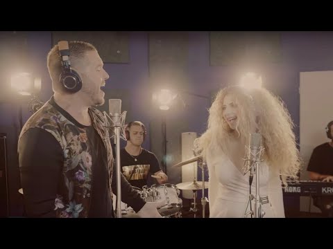 Kasza Tibi feat. Opitz Barbi - Bőrömön hordozlak (Acoustic Live Version)