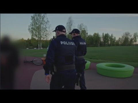 Itsetuhoinen alaikäinen aiheuttaa huolta - Poliisit Oulu