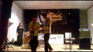 preview picture of video 'Baggy Trousers - Fever au Patro de Gesves le 26/04/2014'