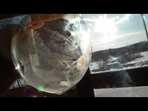 Blow Bubble In Freezing Temperature! Epic Awesome Video!