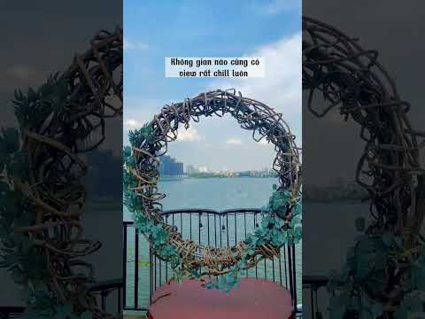 Vista do telhado do café Quán hồ Tây siêu thơ mộng #lelacaphe #coffee #rooftop