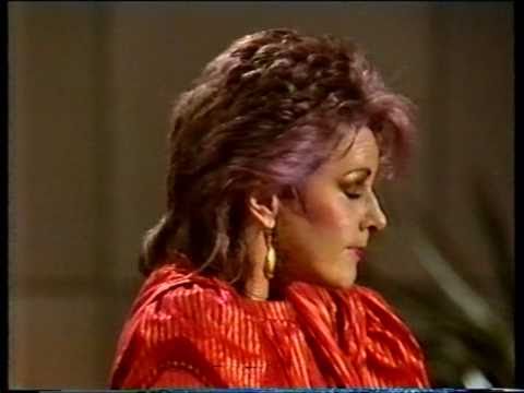 Frida (ABBA) - I Know There's Something Going On (Danish TV) - ((STEREO))