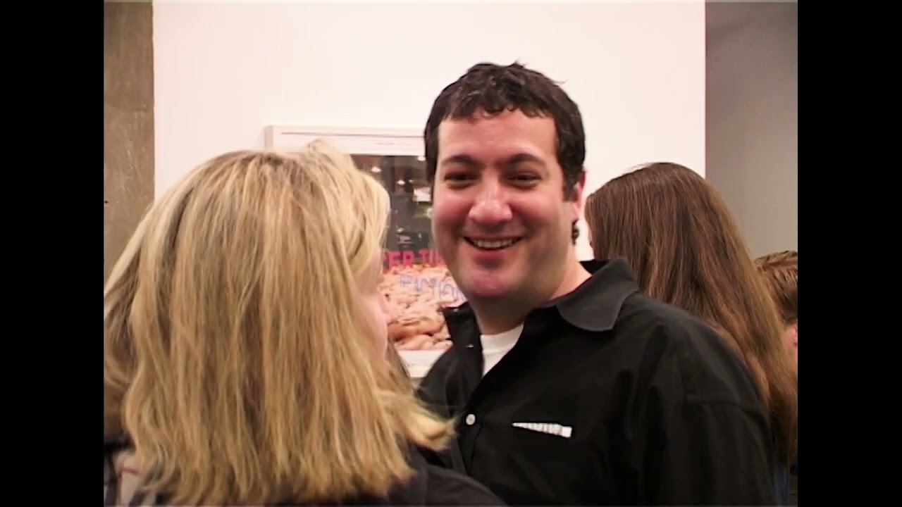 SPENCER TUNICK: Human bodies - YouTube