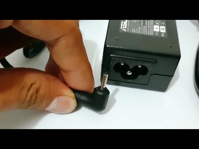 Vídeo relacionado con CRLYLC 40W 19V 2,1A ASUS Cargador Adaptador Portátil ASUS EEE PC 1001PX 1001PXD 1005HA 1201HA 1201N 1215B 1215N X101 X101CH X101H 1015PED 1015PEM 1015PN 1015PW PC AC Alimentación 2,5 * 0,7mm