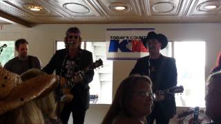 Big &amp; Rich - Look at You - K102 Country Cruise