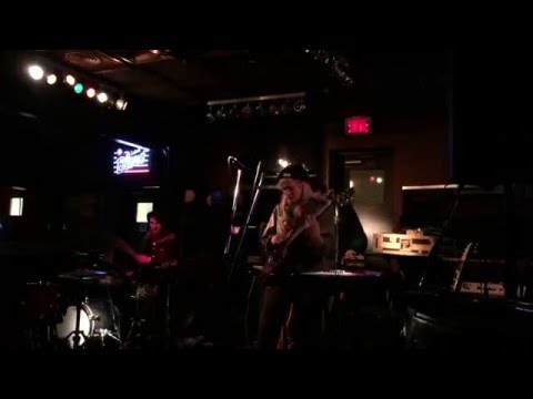 Little Scream - Your Radio @ Bar Cha Cha February 24, 2016