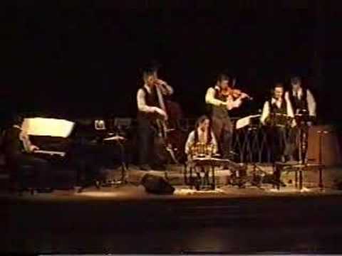  Roxana Belmonte  and  Fabian Belmonte  are  dancing  to  the  tango  "  Quejas de Bandoneon  "