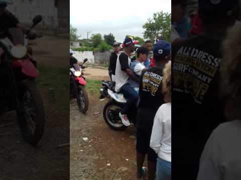 Mc Tavinho  MC kekel MC DR  no campo do Pelé boi maiado