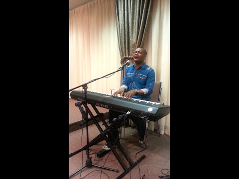 OZA MOSANTU ~ PAST. MOÏSE MBIYE By Joseph Mbaya