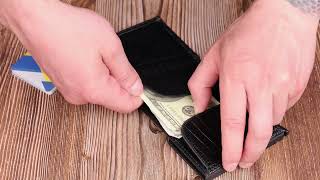 Фактурний картхолдер унісекс у три складання з автоматичним механізмом з натуральної шкіри з тисненням Canpellini 21931 чорний