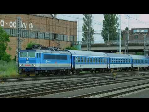 Lokomotiva 362.174 na rychlíku v Olomouci