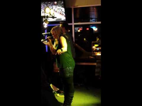 Eruption/Ain't talkin 'bout love Van Halen cover by Headbanger's Hangover
