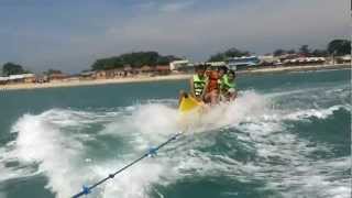 preview picture of video 'banana boat - santolo indah beach.mp4'
